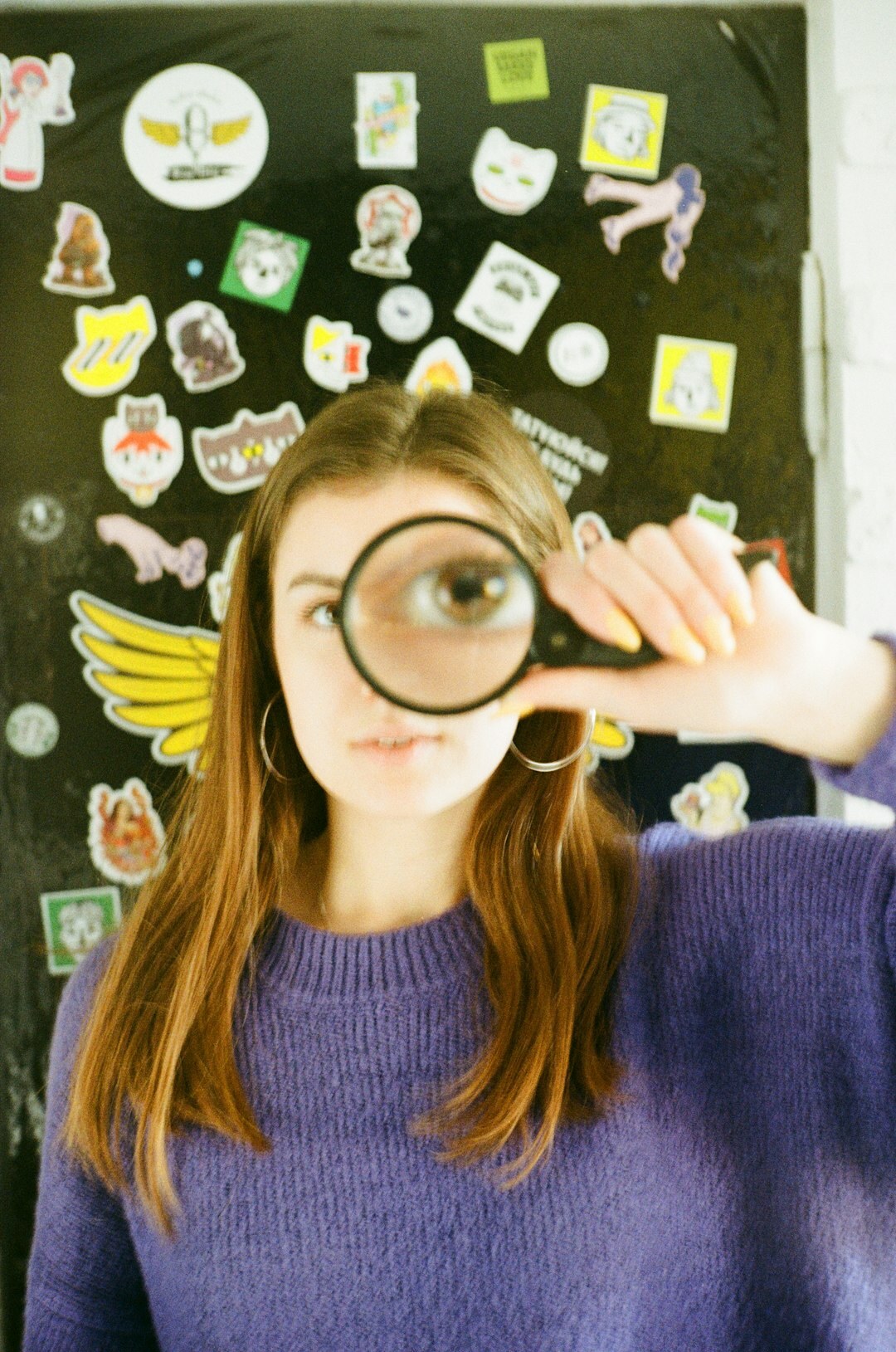 detective investigating clues